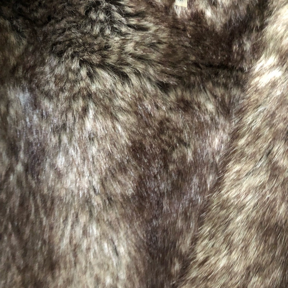 Fur Vest - Picture 5 of 7